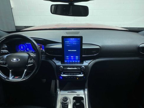 Used 2020 Ford Explorer ST w/ Premium Technology Package image 10
