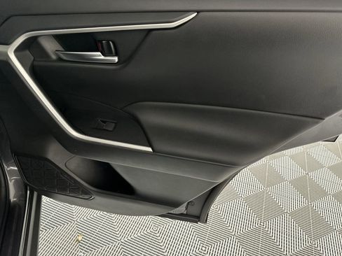Used 2021 Toyota RAV4 XLE Premium FWD image 31
