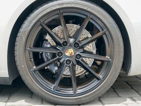 Used 2021 Porsche 911 Carrera 4 image 18