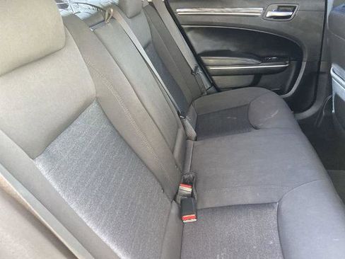 Used 2022 Chrysler 300 Touring image 21