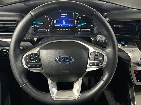 Used 2023 Ford Explorer XLT w/ Equipment Group 202A AWD/4WD image 80