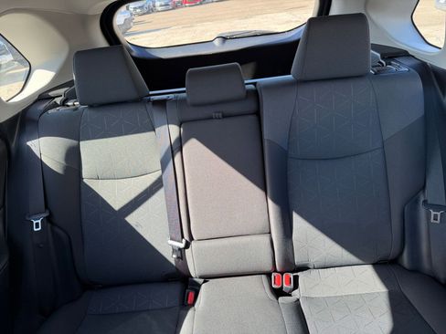 Used 2025 Toyota RAV4 XLE image 38