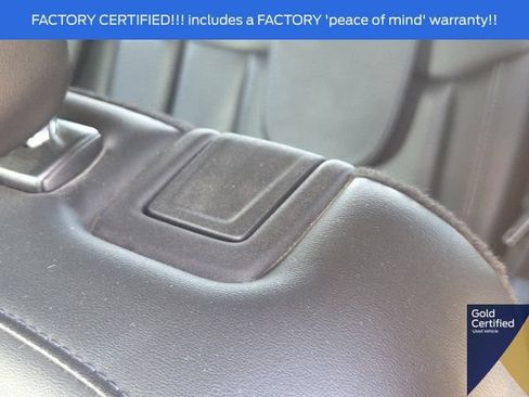 Used 2022 Ford Explorer XLT w/ Equipment Group 202A AWD/4WD image 19
