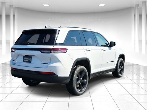 New 2025 Jeep Grand Cherokee Limited image 3