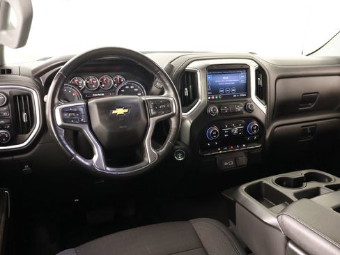 Used 2021 Chevrolet Silverado 1500 LT AWD/4WD image 2