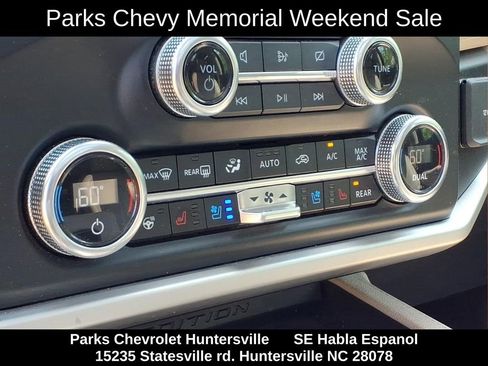 Used 2024 Ford Expedition Limited AWD/4WD image 7