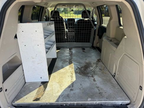 Used 2014 RAM C/V Tradesman image 17