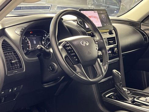 Used 2024 INFINITI QX80 Luxe image 16