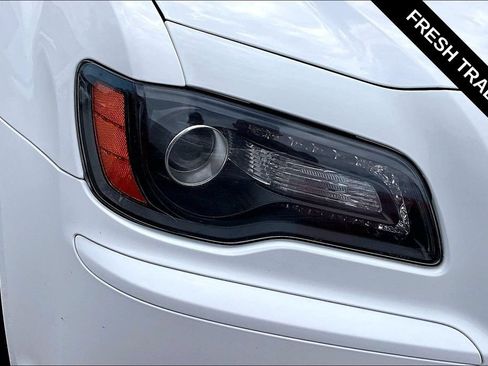 Used 2013 Chrysler 300 S RWD image 31