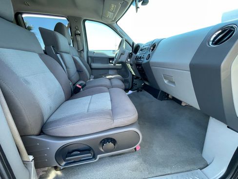 Used 2005 Ford F150 XLT image 23