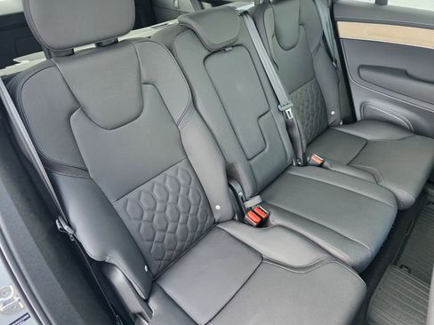 Used 2025 Volvo XC90 B5 Core w/ Protection Package AWD/4WD image 25