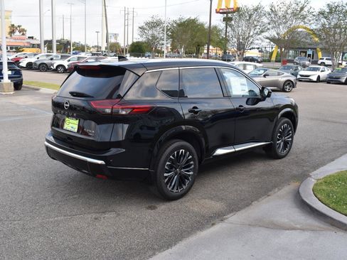 New 2026 Nissan Rogue Platinum image 11