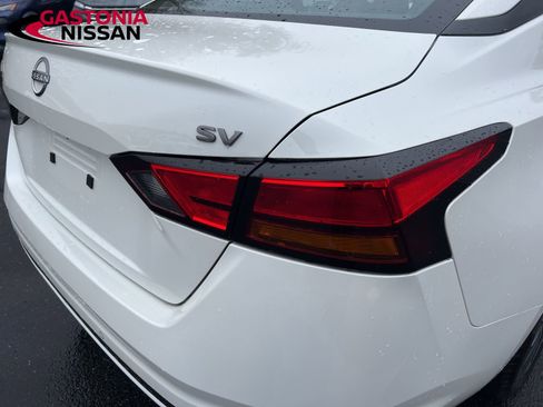 Used 2024 Nissan Altima 2.5 SV image 15