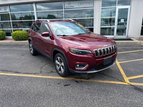 Used 2019 Jeep Cherokee Limited w/ Luxury Group AWD/4WD image 2
