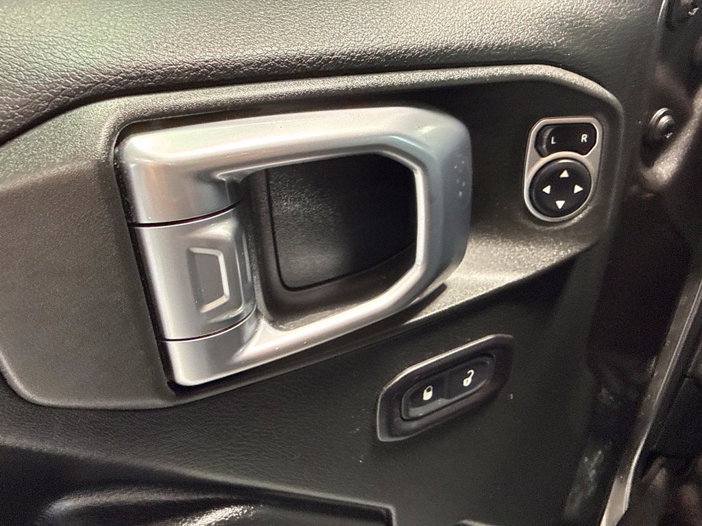 Used 2019 Jeep Wrangler Sport AWD/4WD image 14