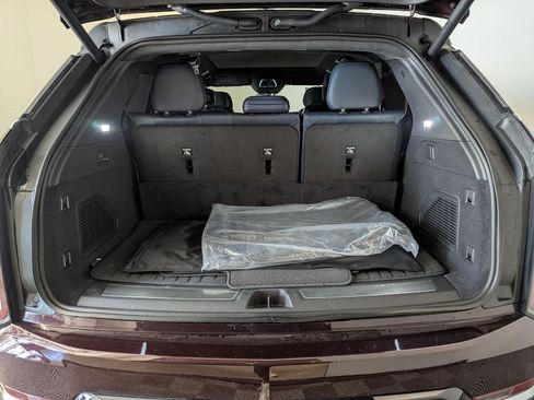 Used 2025 Cadillac Escalade IQ Luxury 2 w/ LPO, Premium Carpet Package image 25