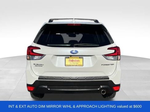 Used 2020 Subaru Forester Limited image 6