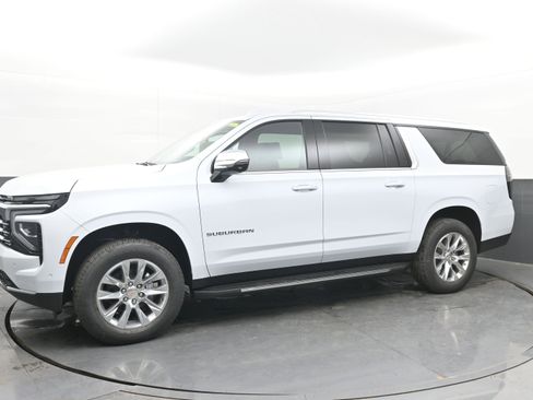 New 2026 Chevrolet Suburban Premier image 5