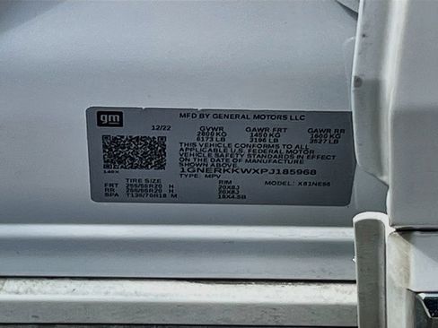 Used 2023 Chevrolet Traverse Premier FWD image 35