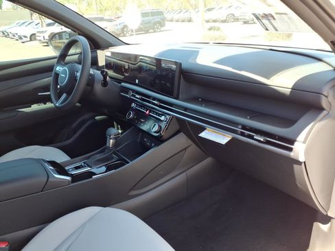 New 2026 Hyundai Santa Cruz SEL FWD image 6