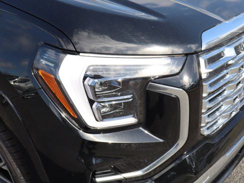 New 2026 GMC Terrain Denali w/ LPO, Floor Liner Package image 13