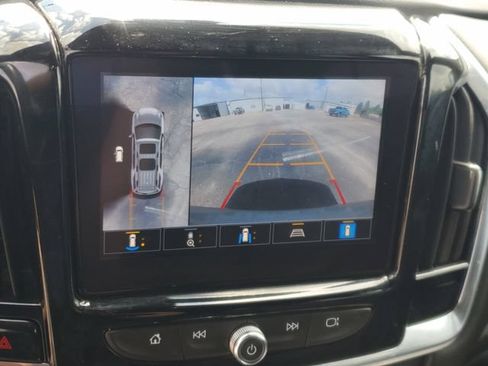 Used 2023 Chevrolet Traverse RS AWD/4WD image 28