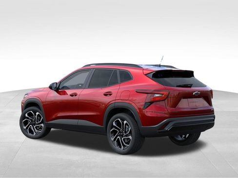 New 2026 Chevrolet Trax RS w/ Driver Confidence Package FWD image 3