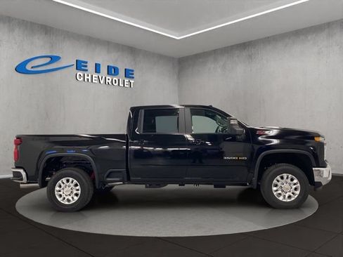 New 2026 Chevrolet Silverado 3500 LT w/ All Star Edition AWD/4WD image 2