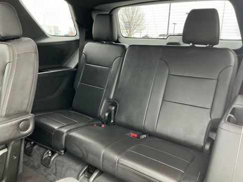 Used 2023 Chevrolet Traverse High Country image 39