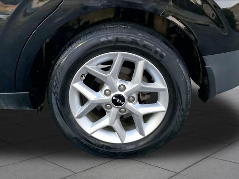 Used 2022 Kia Soul LX w/ Technology Package FWD image 11