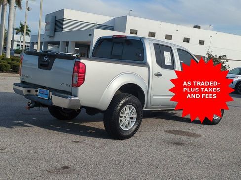 Used 2018 Nissan Frontier SV image 5