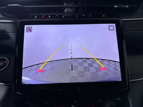 New 2025 Jeep Grand Cherokee Limited image 17