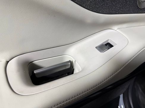 Certified 2025 Lincoln Navigator Reserve image 48