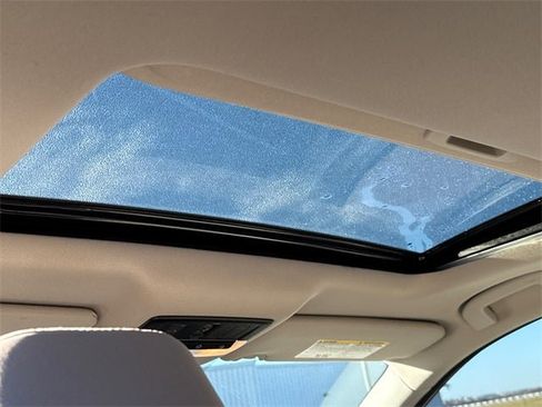 Used 2023 Nissan Altima 2.5 SV w/ SV Premium Package image 12