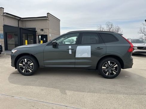 New 2026 Volvo XC60 B5 Plus w/ Protection Package Premier image 4