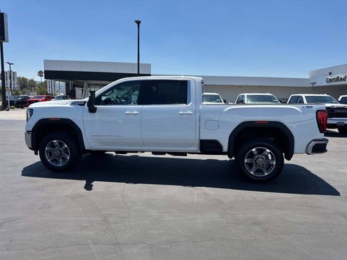 New 2025 GMC Sierra 2500 SLE w/ SLE Value Package; image 8