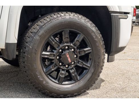 Used 2026 GMC Sierra 2500 AT4 w/ AT4 Premium Plus Package AWD/4WD image 10