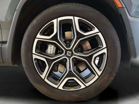 Used 2024 Rivian R1S Adventure Dual AWD/4WD image 23