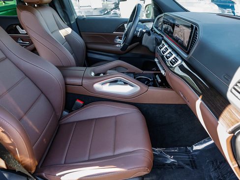 Certified 2025 Mercedes-Benz GLS 450 GLS 450 image 17