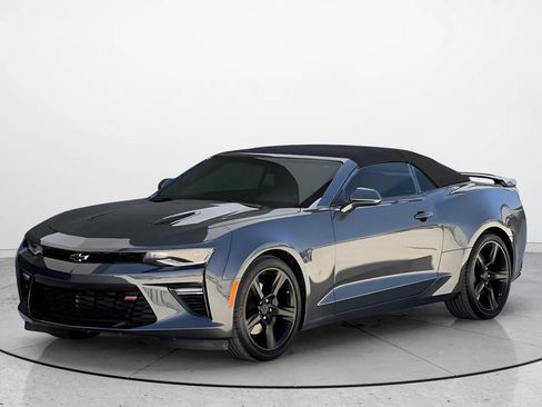 Used 2017 Chevrolet Camaro SS RWD image 4