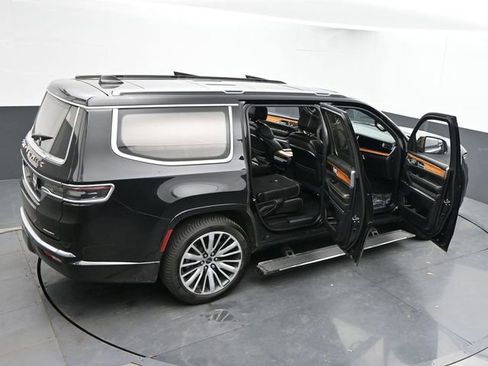 Used 2022 Jeep Grand Wagoneer Series III image 69