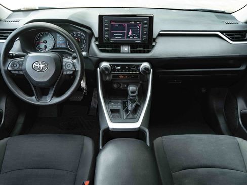 Used 2022 Toyota RAV4 LE FWD image 23
