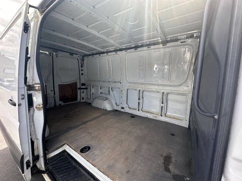 Used 2016 Mercedes-Benz Sprinter 2500 image 15