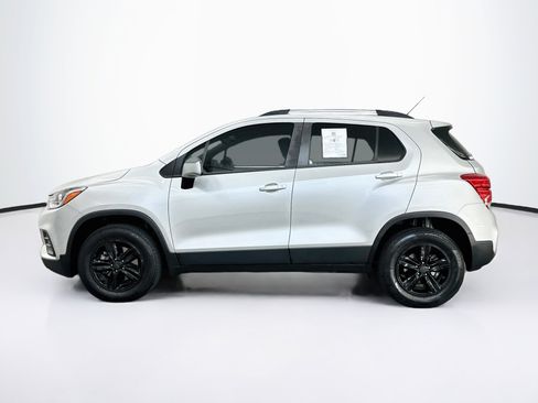 Used 2022 Chevrolet Trax LT w/ Driver Confidence Package AWD/4WD image 4