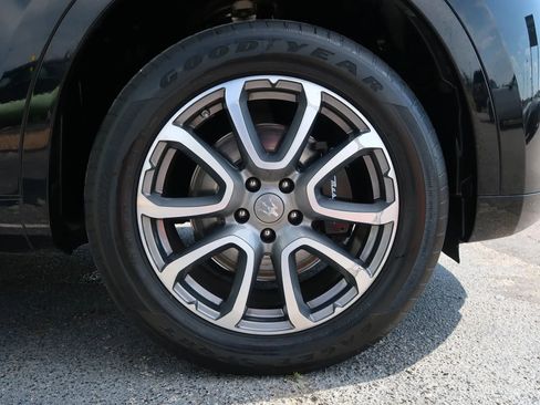 Used 2017 Maserati Levante w/ Luxury Package image 53