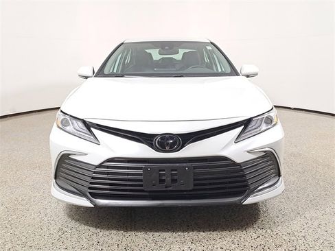 Used 2023 Toyota Camry XLE image 3