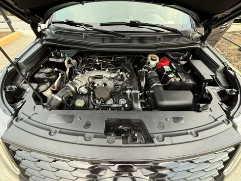 Used 2018 Ford Explorer Sport w/ Equipment Group 401A image 9