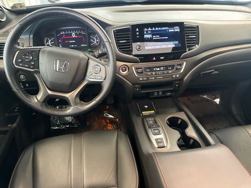 Used 2024 Honda Passport TrailSport image 12
