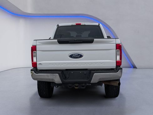 Used 2018 Ford F250 XL w/ Power Equipment Group AWD/4WD image 8
