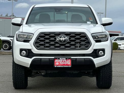 Certified 2023 Toyota Tacoma TRD Off-Road image 10